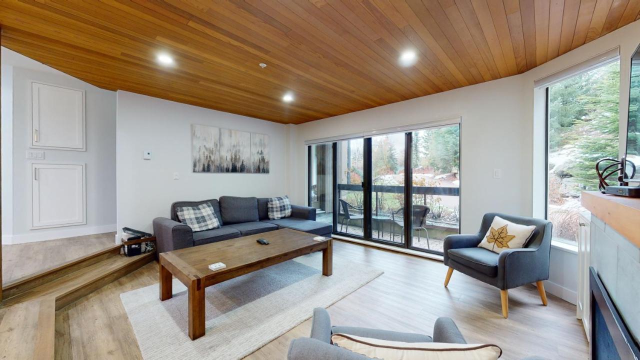 Ironwoods On Blueberry Hill By Whistler Blackcomb Vacation Rentals Exterior foto