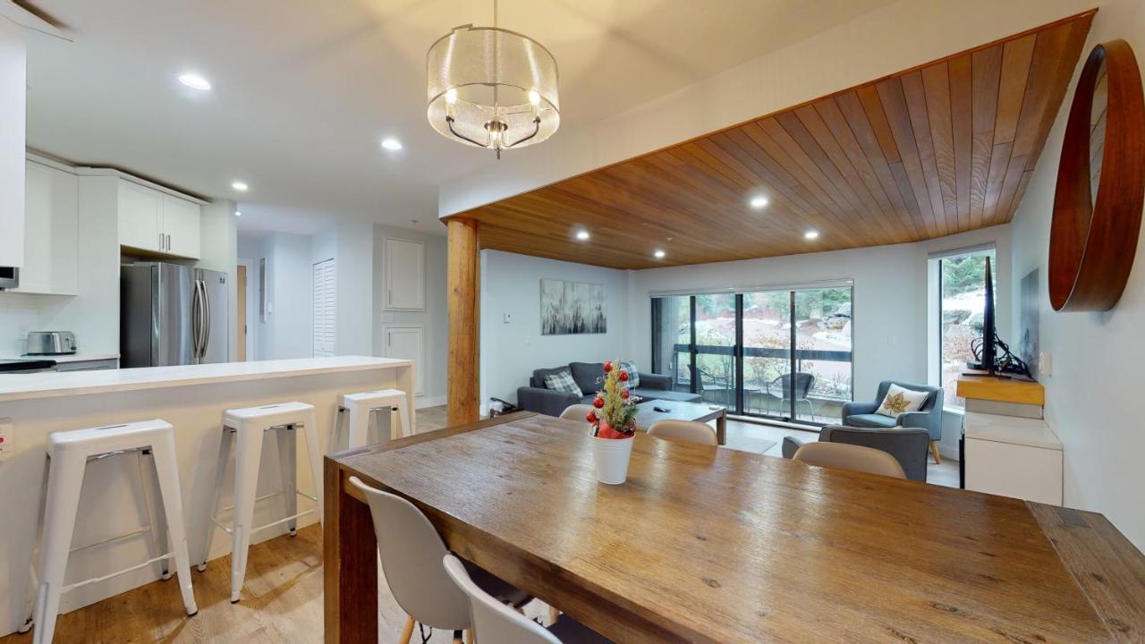 Ironwoods On Blueberry Hill By Whistler Blackcomb Vacation Rentals Exterior foto