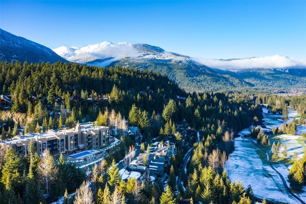 Ironwoods On Blueberry Hill By Whistler Blackcomb Vacation Rentals Exterior foto